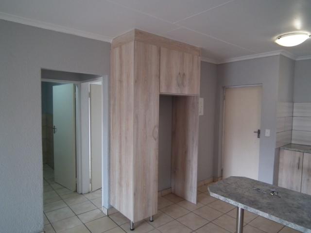 2 Bedroom Apartment / Flat To Rent in Wilro Park