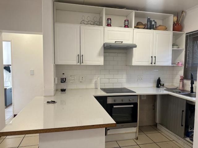 2 Bedroom Apartment / Flat To Rent in Witkoppen