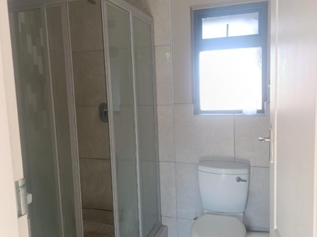 2 Bedroom Apartment / Flat To Rent in Amberfield Heights