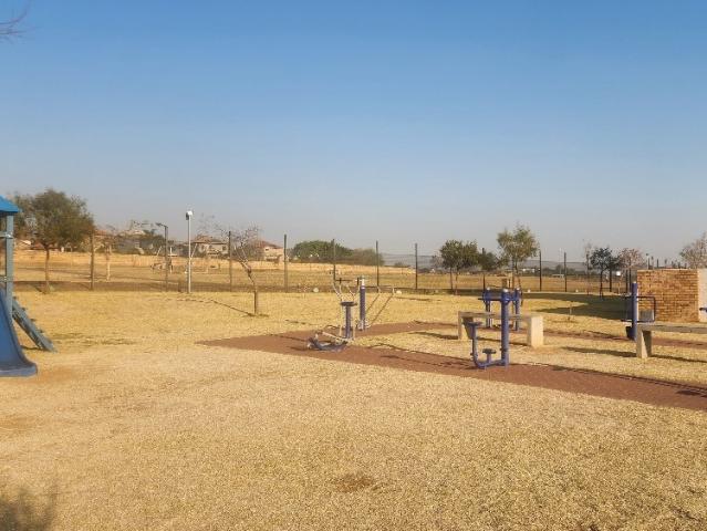 2 Bedroom Apartment / Flat To Rent in Amberfield