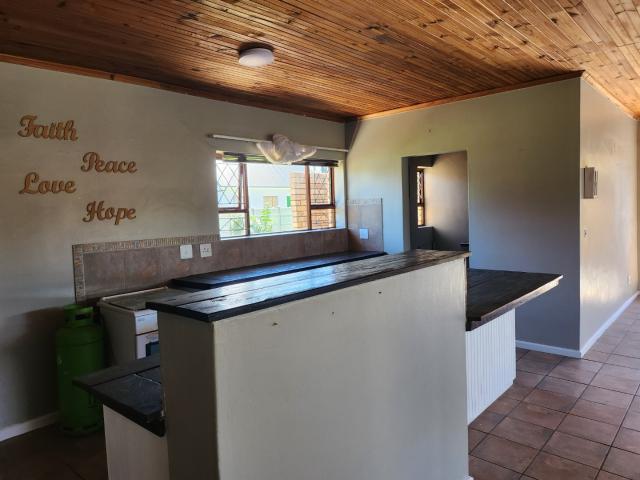 2 Bedroom Apartment / Flat To Rent in Aston Bay