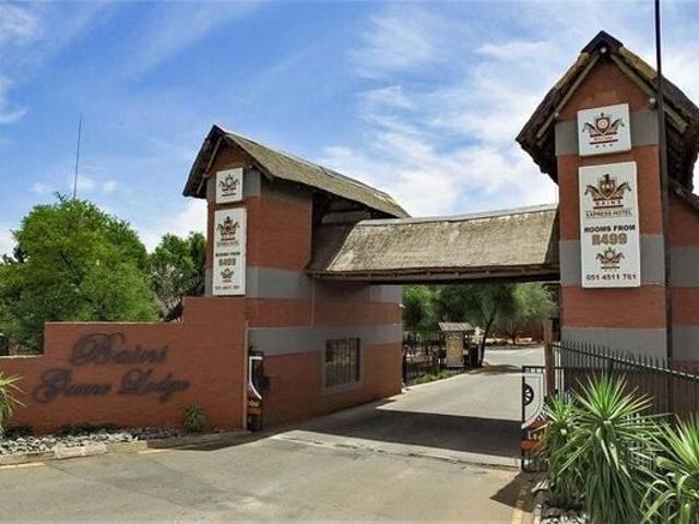 2 Bedroom Apartment / Flat to Rent in Bainsvlei