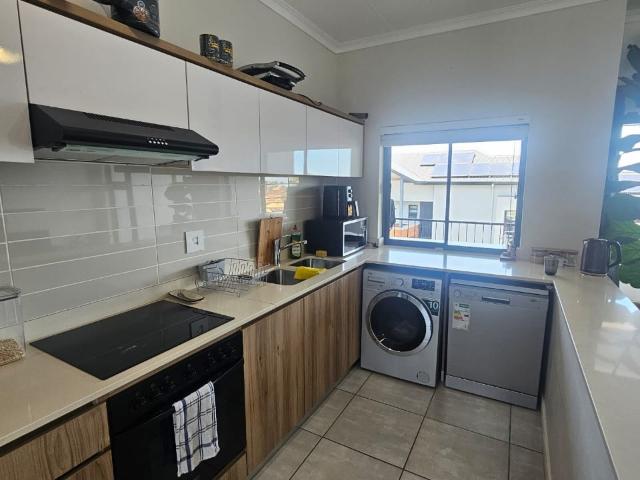 2 Bedroom Apartment / Flat To Rent in Ballito Central