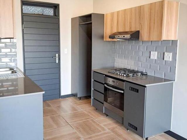 2 Bedroom Apartment / Flat to Rent in Barbeque Downs