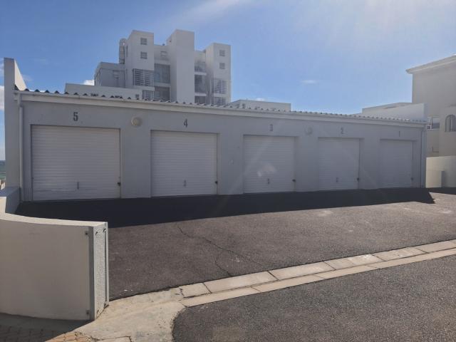 2 Bedroom Apartment / Flat To Rent in Beachfront