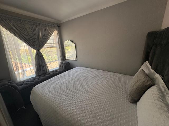 2 Bedroom Apartment / Flat To Rent in Bedford Gardens