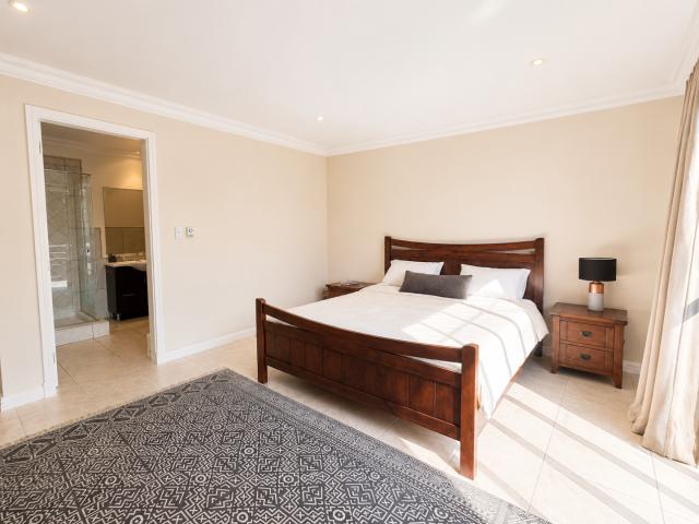 2 Bedroom Apartment / Flat To Rent in Bedfordview