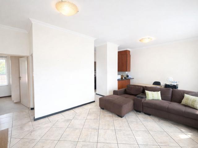 2 Bedroom Apartment / Flat To Rent in Boardwalk Villas