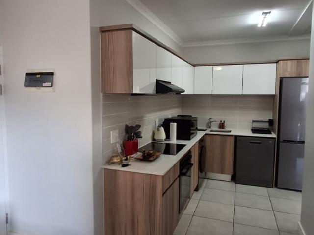 2 Bedroom Apartment / Flat To Rent in Blyde Riverwalk Estate