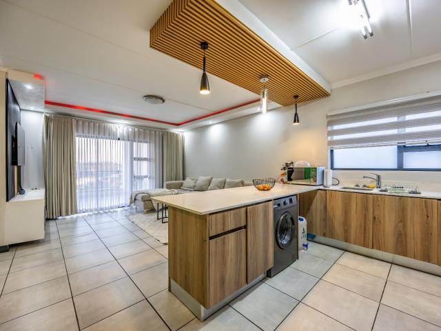 2 Bedroom Apartment / Flat To Rent in Blyde Riverwalk Estate