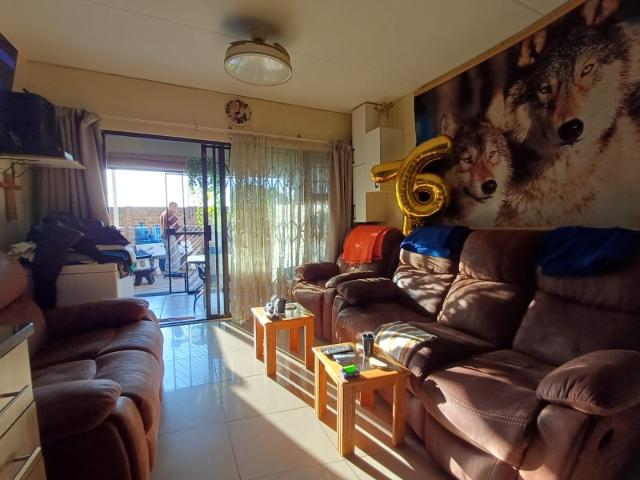 2 Bedroom Apartment / Flat To Rent in Brentwood Park