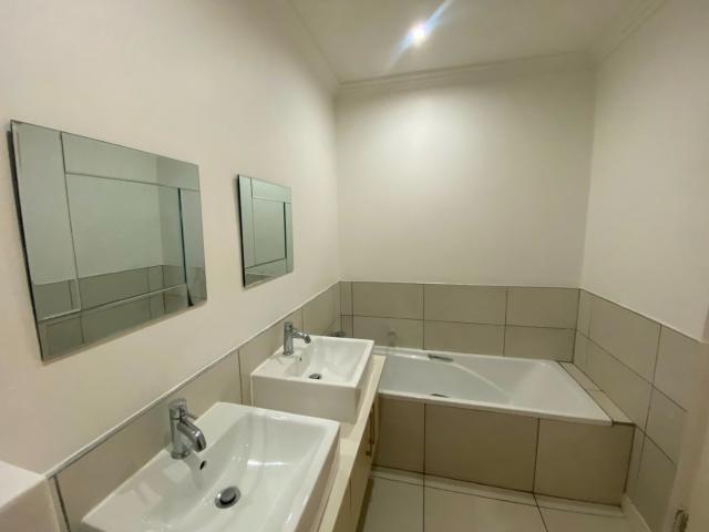 2 Bedroom Apartment / Flat To Rent in Bryanston