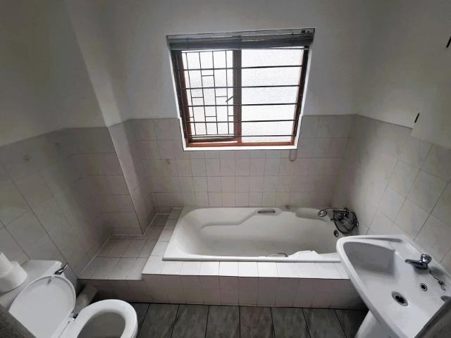 2 Bedroom Apartment / Flat To Rent in Bryanston