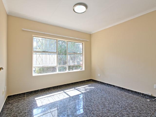 2 Bedroom Apartment / Flat To Rent in Buccleuch