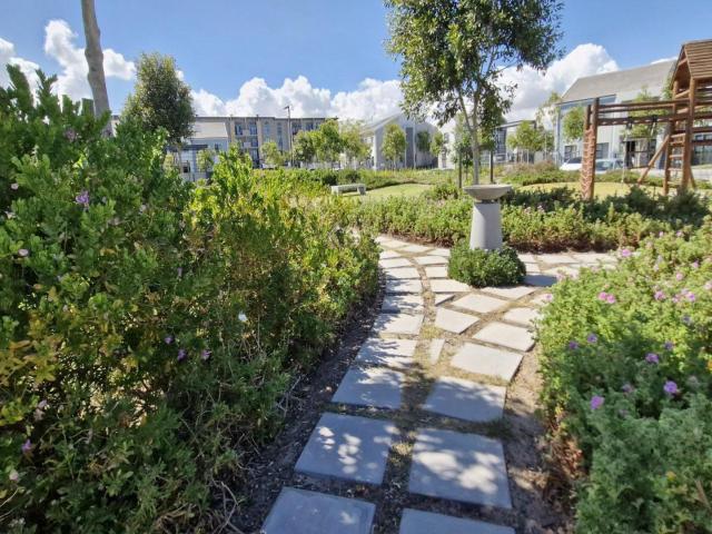 2 Bedroom Apartment / Flat To Rent in Burgundy Estate