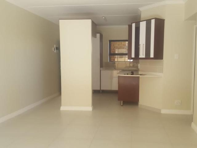2 Bedroom Apartment / Flat to Rent in Carters Glen