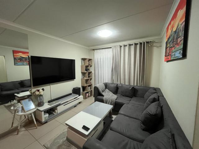 2 Bedroom Apartment / Flat To Rent in Carlswald