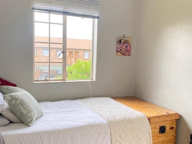 2 Bedroom Apartment / Flat To Rent in Die Hoewes