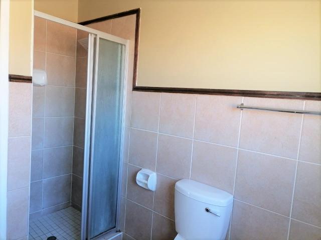 2 Bedroom Apartment / Flat To Rent in Die Hoewes