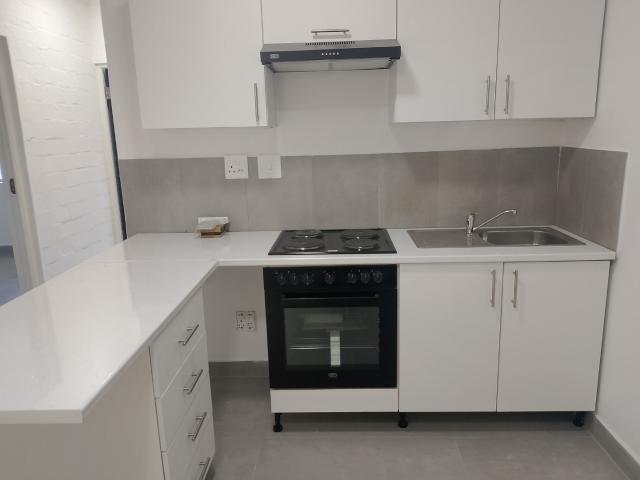 2 Bedroom Apartment / Flat To Rent in Diep River