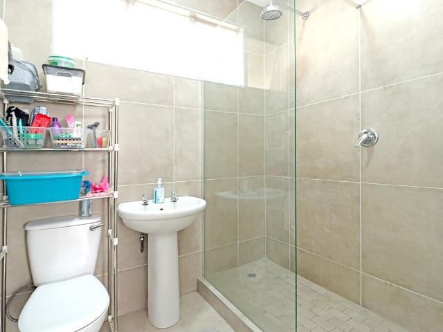 2 Bedroom Apartment / Flat To Rent in Eden Glen