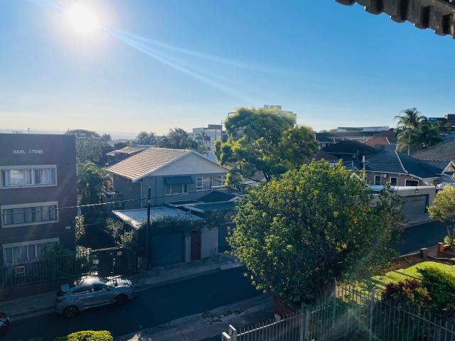 2 Bedroom Apartment / Flat To Rent in Essenwood