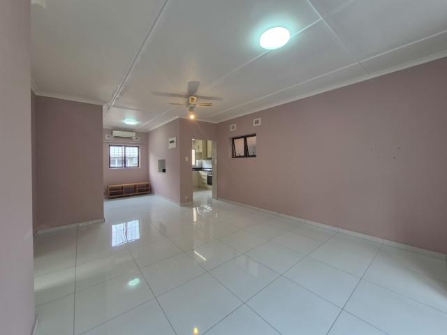 2 Bedroom Apartment / Flat To Rent in Essenwood