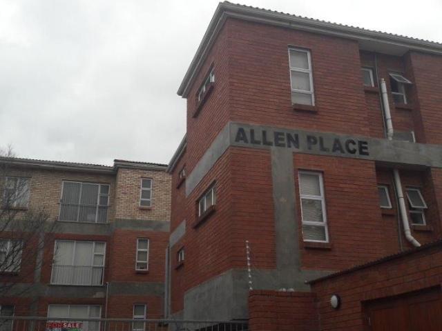2 Bedroom Apartment / Flat To Rent in Grahamstown Central
