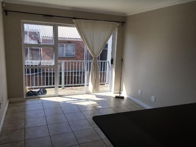 2 Bedroom Apartment / Flat To Rent in Grahamstown Central