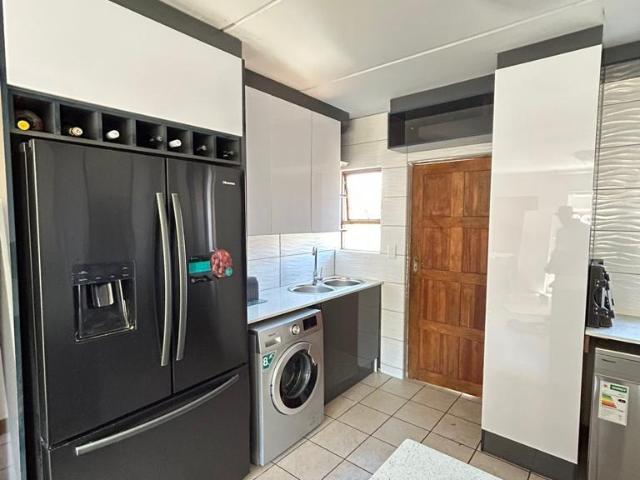 2 Bedroom Apartment / Flat To Rent in Heidelberg Central