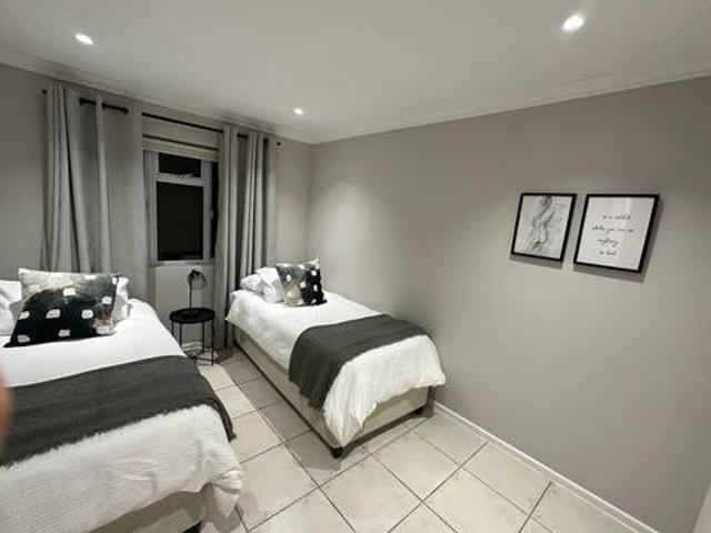 2 Bedroom Apartment / Flat To Rent in Heldervue
