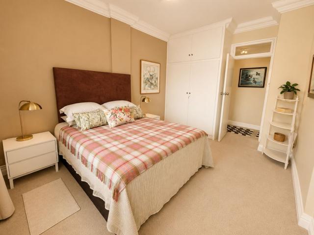 2 Bedroom Apartment / Flat To Rent in Hyde Park