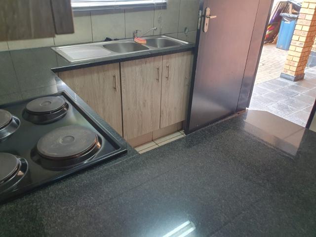 2 Bedroom Apartment / Flat To Rent in La Montagne