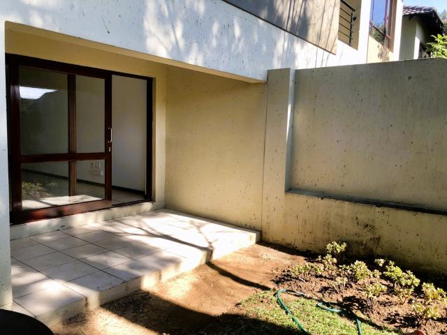 2 Bedroom Apartment / Flat To Rent in Maroeladal