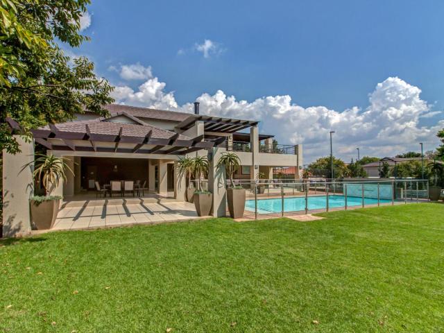 2 Bedroom Apartment / Flat To Rent in Maroeladal
