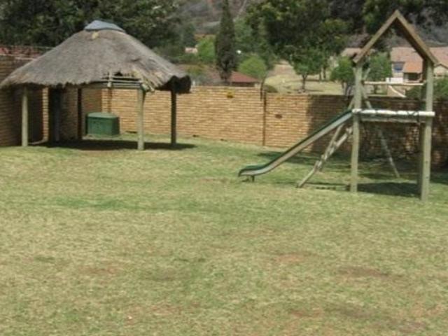 2 Bedroom Apartment / Flat To Rent in Meredale