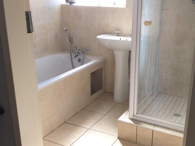 2 Bedroom Apartment / Flat To Rent in Meyersdal