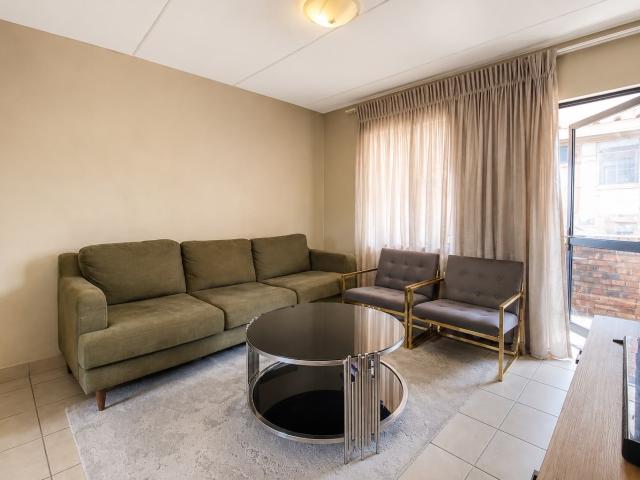 2 Bedroom Apartment / Flat To Rent in Montana Tuine