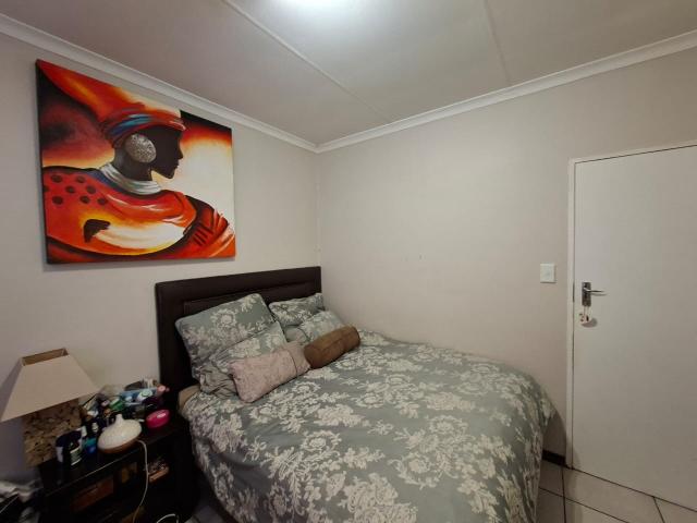 2 Bedroom Apartment / Flat To Rent in Mooikloof Ridge
