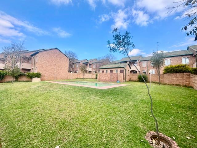 2 Bedroom Apartment / Flat To Rent in Moreleta Park