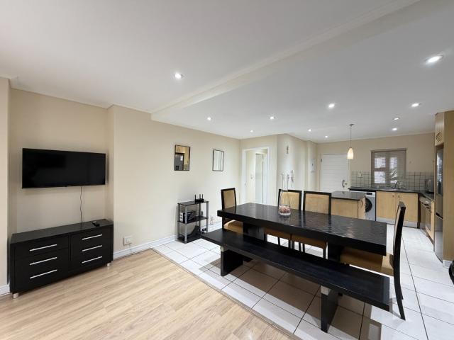 2 Bedroom Apartment / Flat To Rent in Morningside