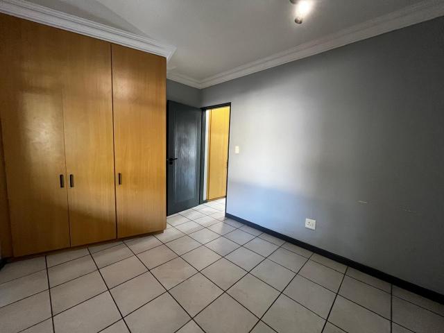 2 Bedroom Apartment / Flat To Rent in Nieuw Muckleneuk