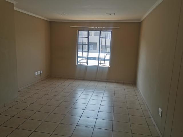 2 Bedroom Apartment / Flat To Rent in Noordwyk