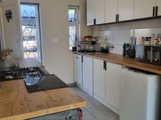 2 Bedroom Apartment / Flat To Rent in Paarl North