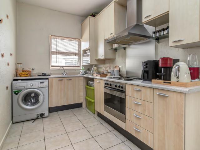 2 Bedroom Apartment / Flat To Rent in Pineslopes