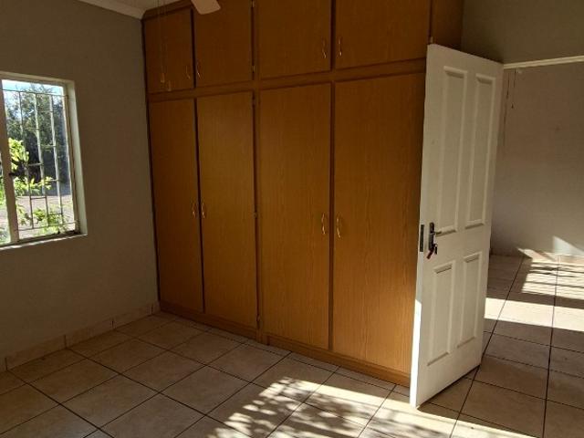 2 Bedroom Apartment / Flat To Rent in Postmasburg