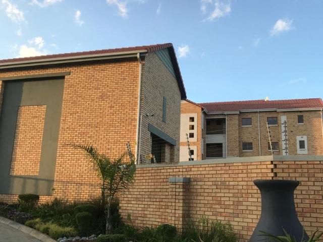 2 Bedroom Apartment / Flat To Rent in Randpark Ridge