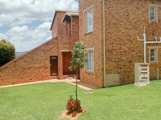 2 Bedroom Apartment / Flat To Rent in Radiokop