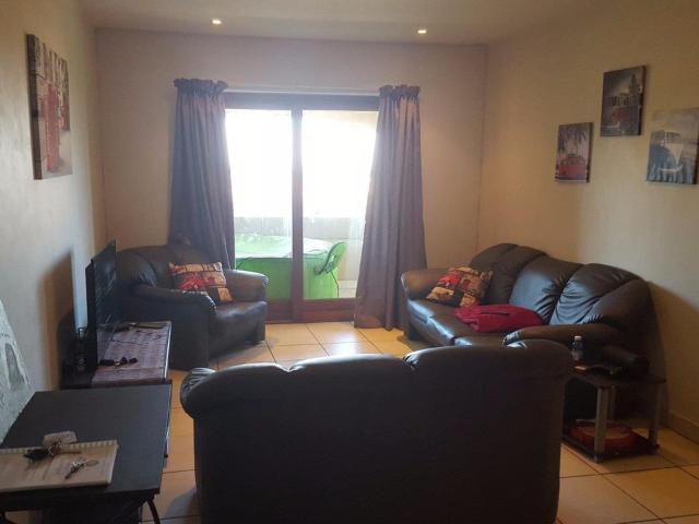 2 Bedroom Apartment / Flat to Rent in Reyno Ridge