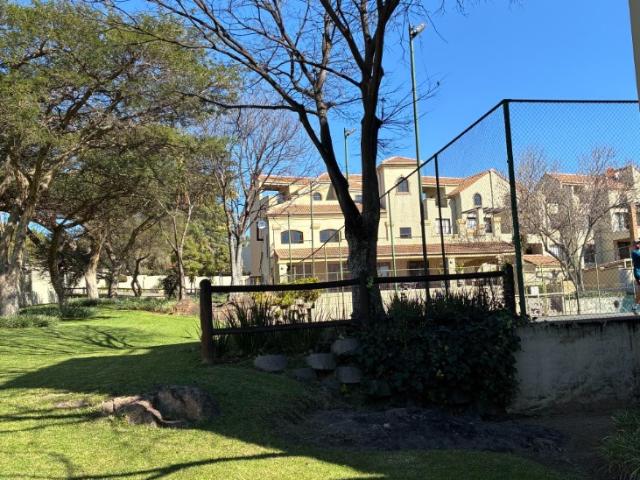 2 Bedroom Apartment / Flat To Rent in River Club